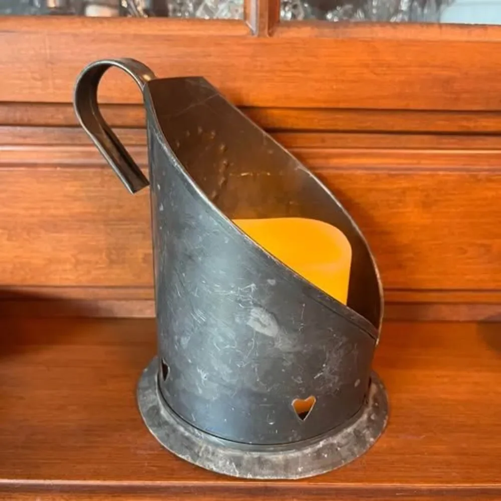 Farmhouse, Vintage, Primitive Rustic Metal Candleholder – Heart Design